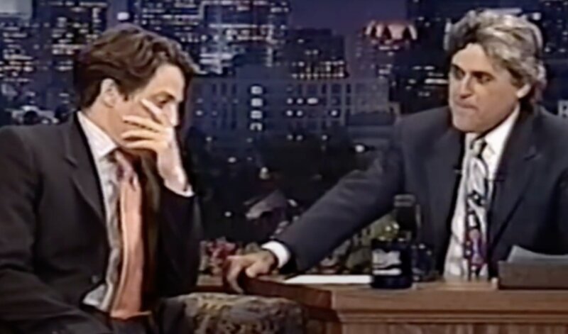 「The Tonight Show with Jay Leno」でレノのインタビューを受けるグラント（YouTube）