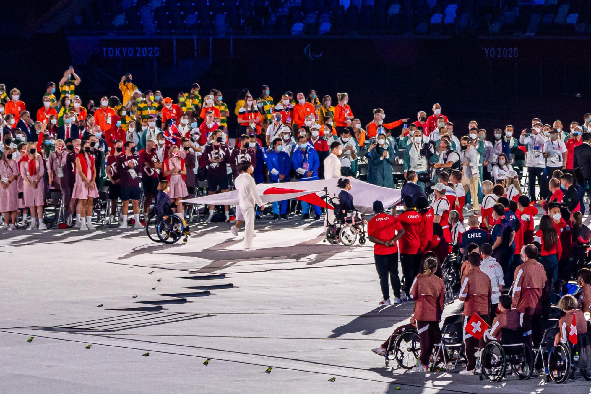 小池は東京2020パラリンピック閉会式の国旗を運ぶ一人に選ばれた。　写真・秋冨哲生