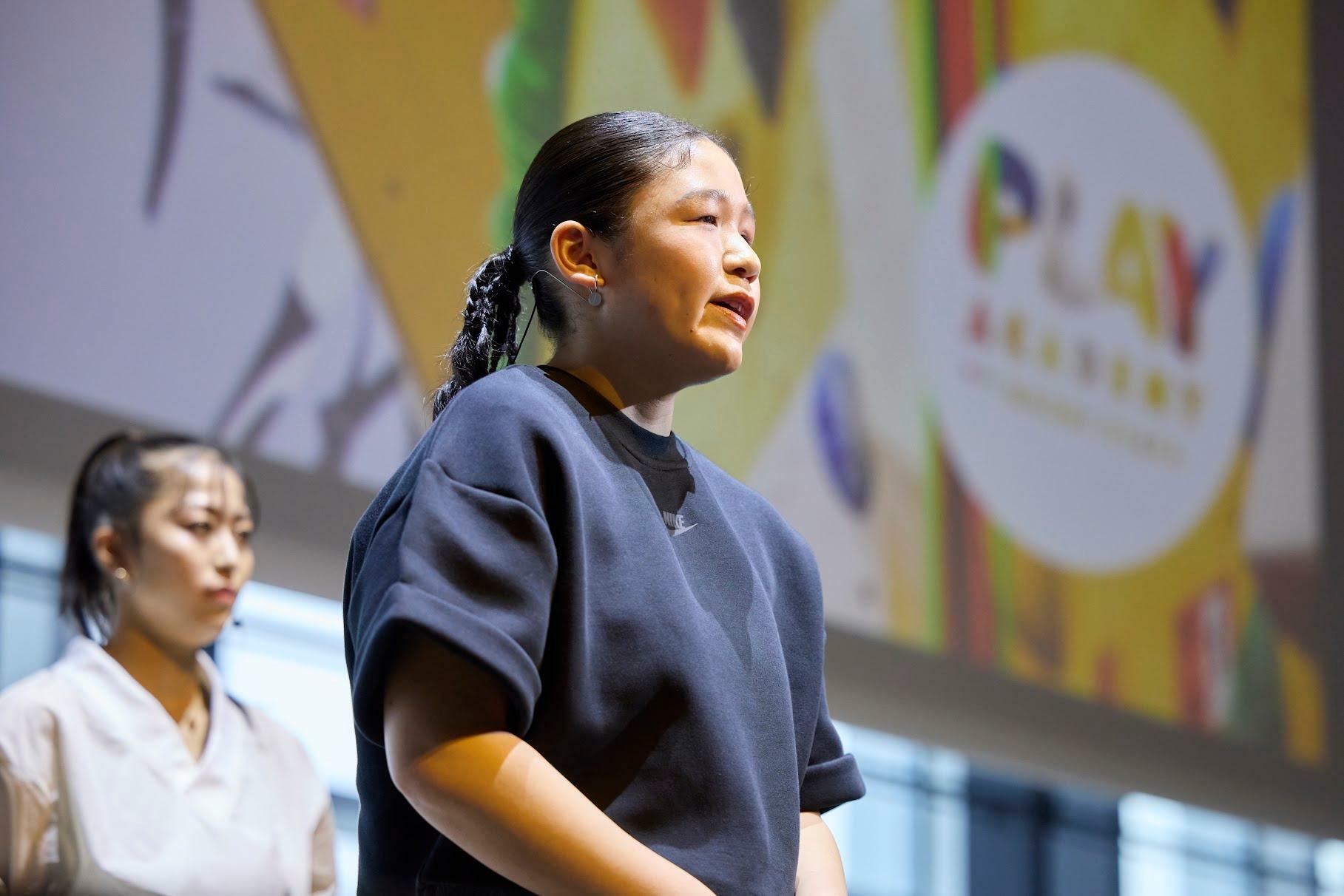 サミットの冒頭で、日本でスポーツをする女の子を代表し、視覚に障害のある中山杏珠さん（14歳、クライミング・柔道、筑波大学付属特別支援学校2年生）が、自身の経験を共有した。　提供写真