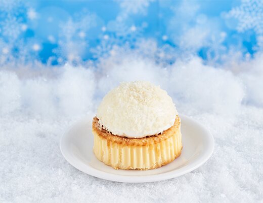 年末年始限定の「スノーバスチー バスク風チーズケーキ」。1月13日まで発売（画像提供／ローソン）