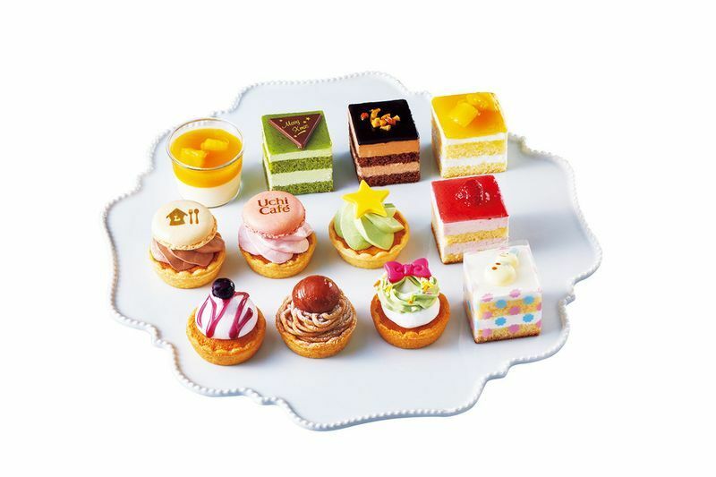 12種類のプチケーキが楽しめる「Uchi Café　プチフール詰め合わせ　12個」（税込3,200円）※画像提供／ローソン