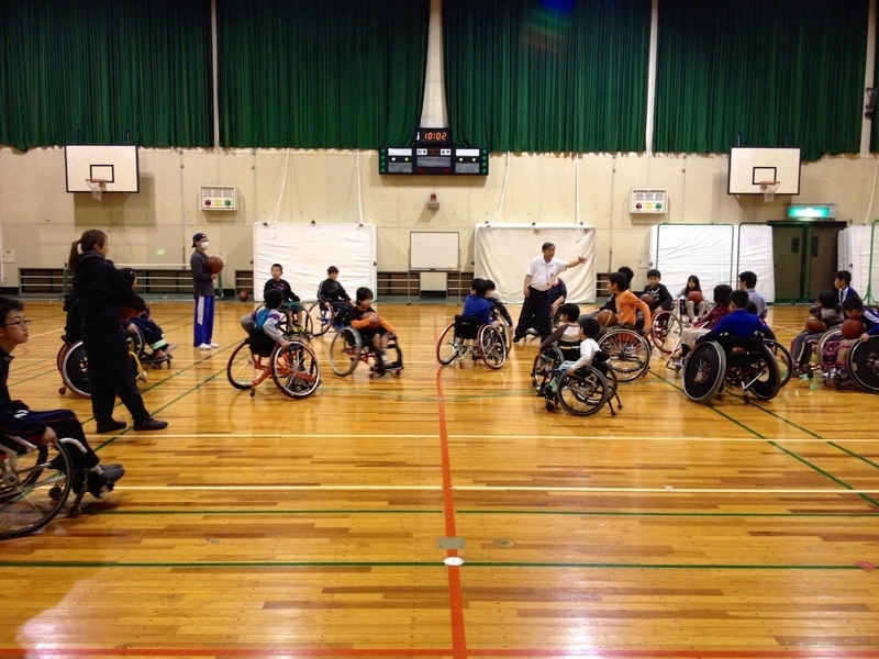 車椅子バスケ体験会　多摩障害者スポーツセンターでは定期的に開催