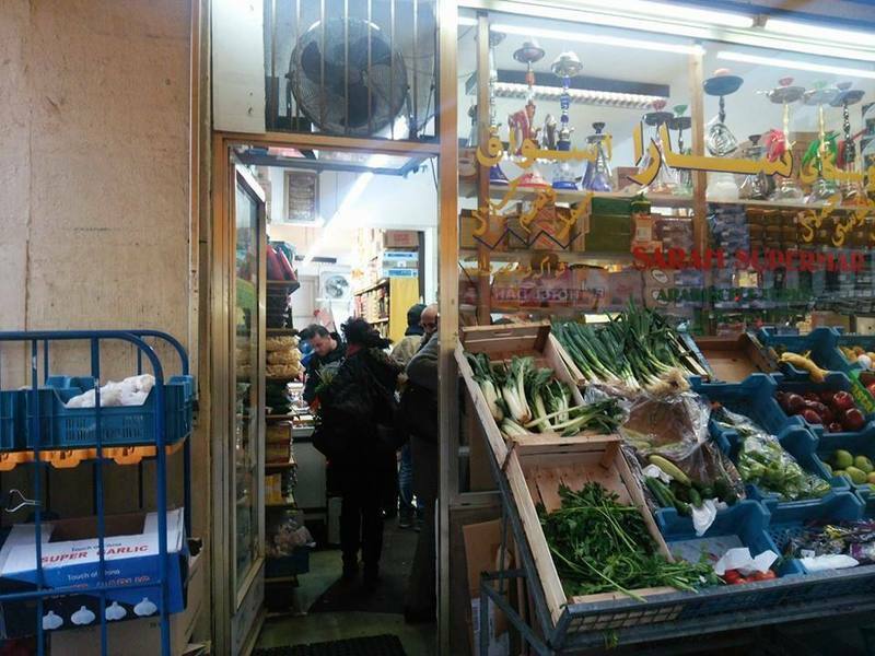 (移民や難民向けのスーパーはドイツにたくさんあり、ムスリム向け食品などを販売している）