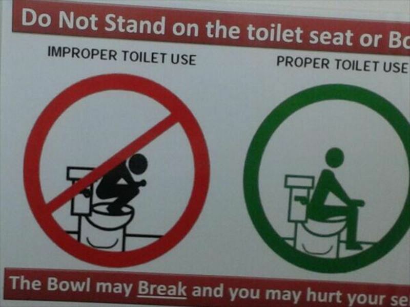 ドイツでトイレの正しい利用法を記した張り紙（写真：Breitbart）