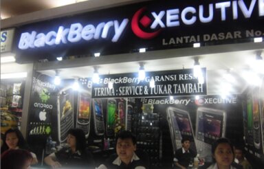 インドネシアにはBlackBerry専門販売店もあった