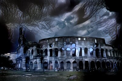 「幽霊屋敷」風のローマのコロッセオ (Nightmare)