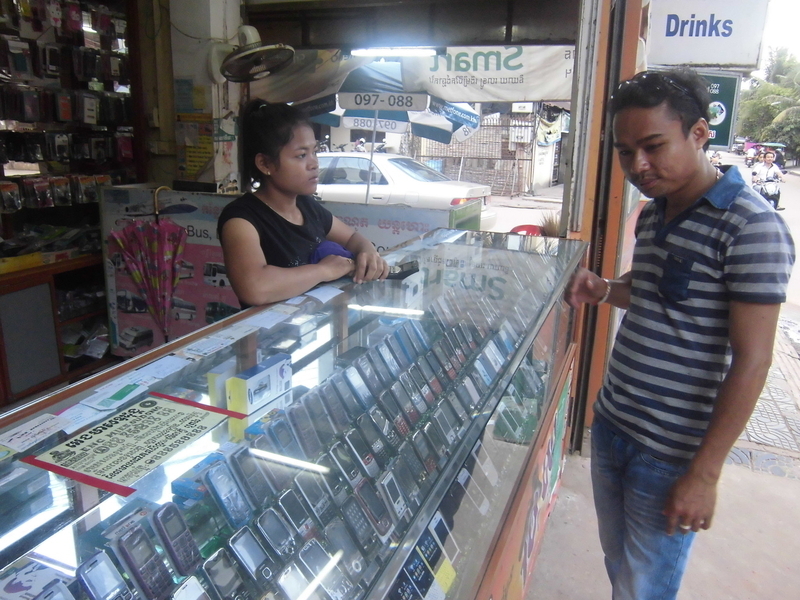 カンボジアではプリペイドが主流。スマホのデータ通信もプリペイドで利用