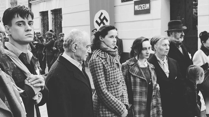 ホロコースト時代にインスタがあったら 13歳ユダヤ人少女の実話を元にインスタ開設 イスラエル 佐藤仁 個人 Yahoo ニュース ホロコースト時代にインスタがあったら 13歳ユダヤ人少女の実話を元にインスタ開設 イスラエル 佐藤仁 個人 Yahoo ニュース