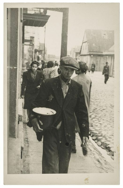 ロス氏が撮影したポーランドのゲットーでのユダヤ人の生活（ボストン美術館提供）
