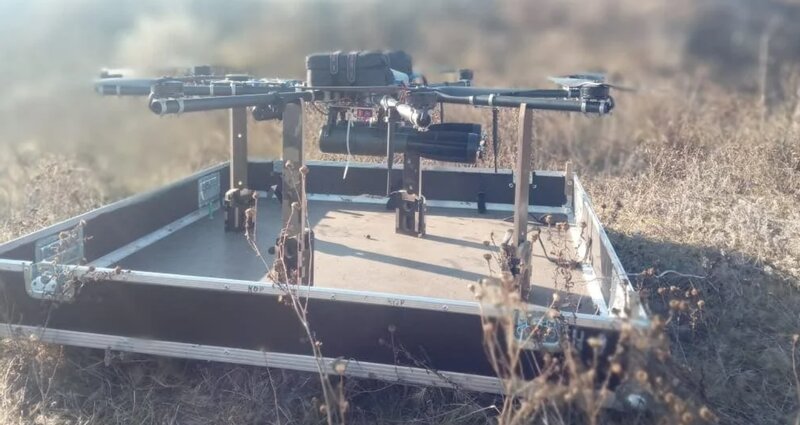 ウクライナ製軍事ドローン「R18」(ウクライナ軍提供)