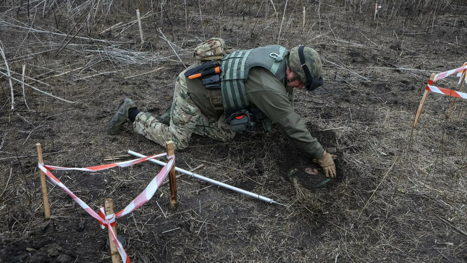 ウクライナ軍迷彩プレートキャリアー 重いです。 - 個人装備