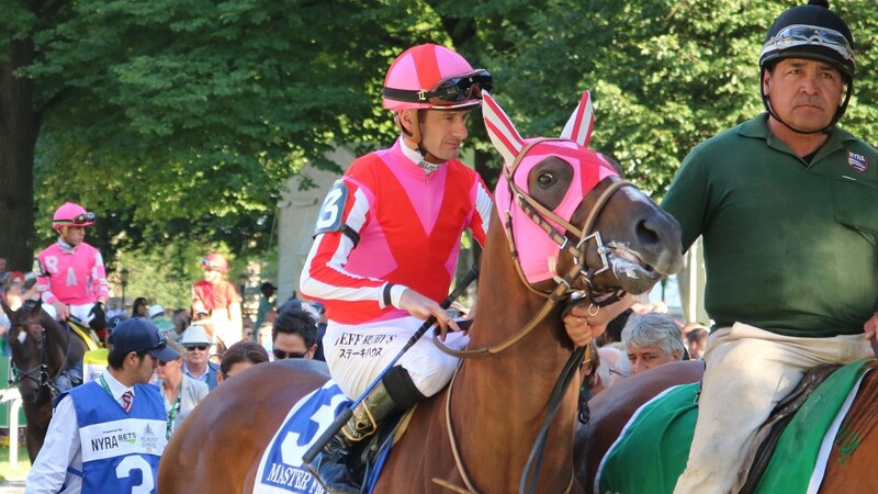 ベルモントsで日本馬マスターフェンサーに騎乗したフランス人騎手が悔しい表情を見せた本当の理由 平松さとし 個人 Yahoo ニュース ベルモントsで日本馬マスターフェンサーに騎乗したフランス人騎手が悔しい表情を見せた本当の理由 平松さとし 個人 Yahoo ニュース
