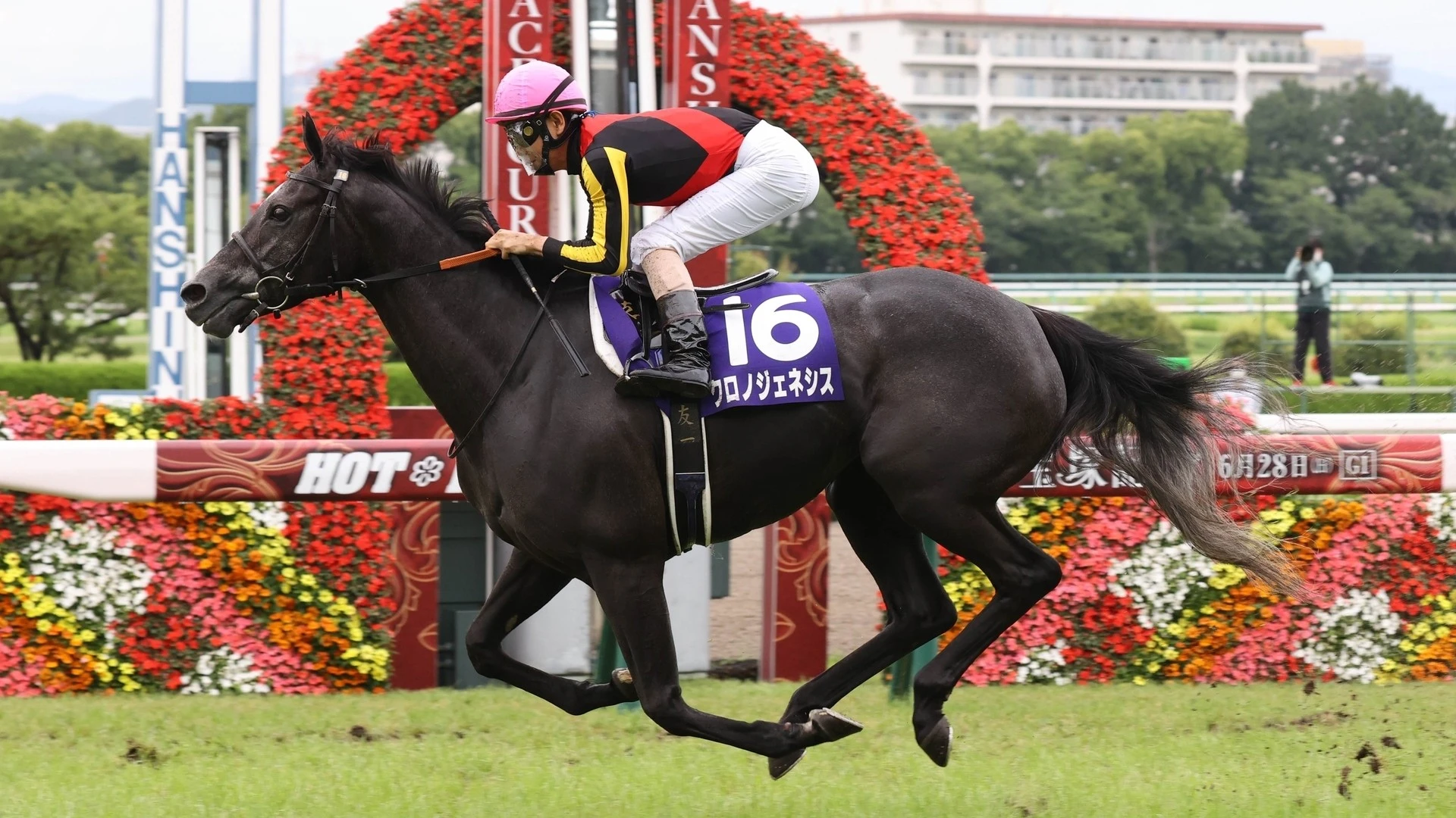 クロノジェネシスの斉藤崇史調教師と1頭の秋華賞馬、そして北村友一騎手との偶然と運（平松さとし） - エキスパート - Yahoo!ニュース