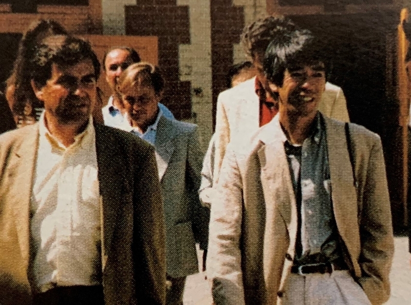 トニー・クラウト（左）と藤沢和雄