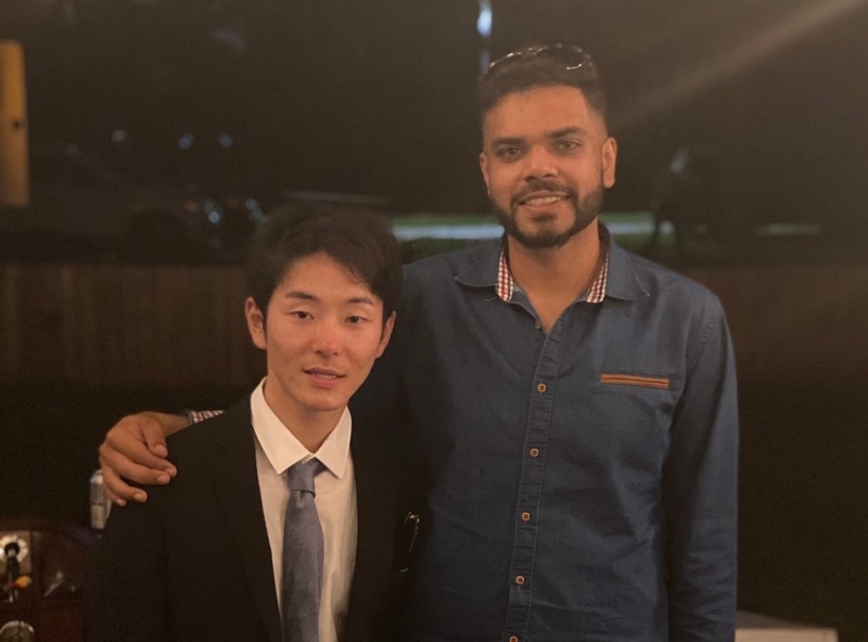 福元とほぼ同時期にエージェントデビューをしたプラム(右)。以来、二人三脚でやってきた