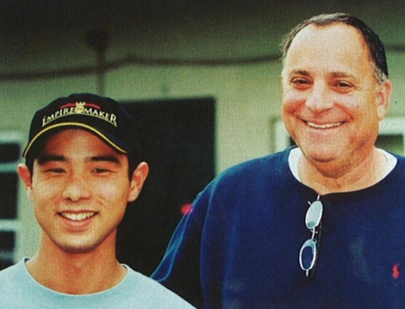 ２００３年、アメリカでの中内田（左、現調教師）と恩師のボビーことロバート・フランケル調教師