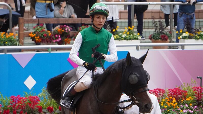 怪我をしたジョッキーを支えた家族が言った力強い言葉とは 平松さとし 個人 Yahoo ニュース 怪我をしたジョッキーを支えた家族が言った力強い言葉とは 平松さとし 個人 Yahoo ニュース