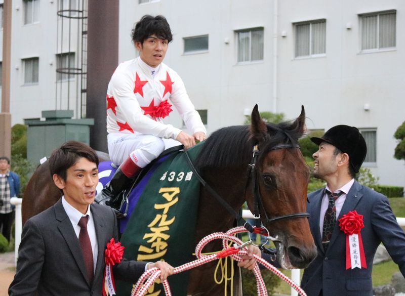 松山で惜敗を繰り返したミッキーアイルだが、マイルチャンピオンシップ(GⅠ)で浜中に戻ると優勝した