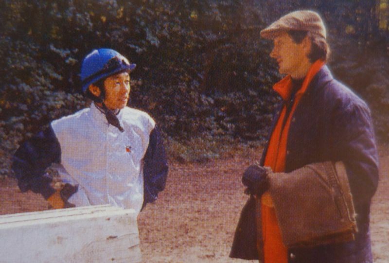 ジョン・ハモンド調教師（右）と（2001年撮影）