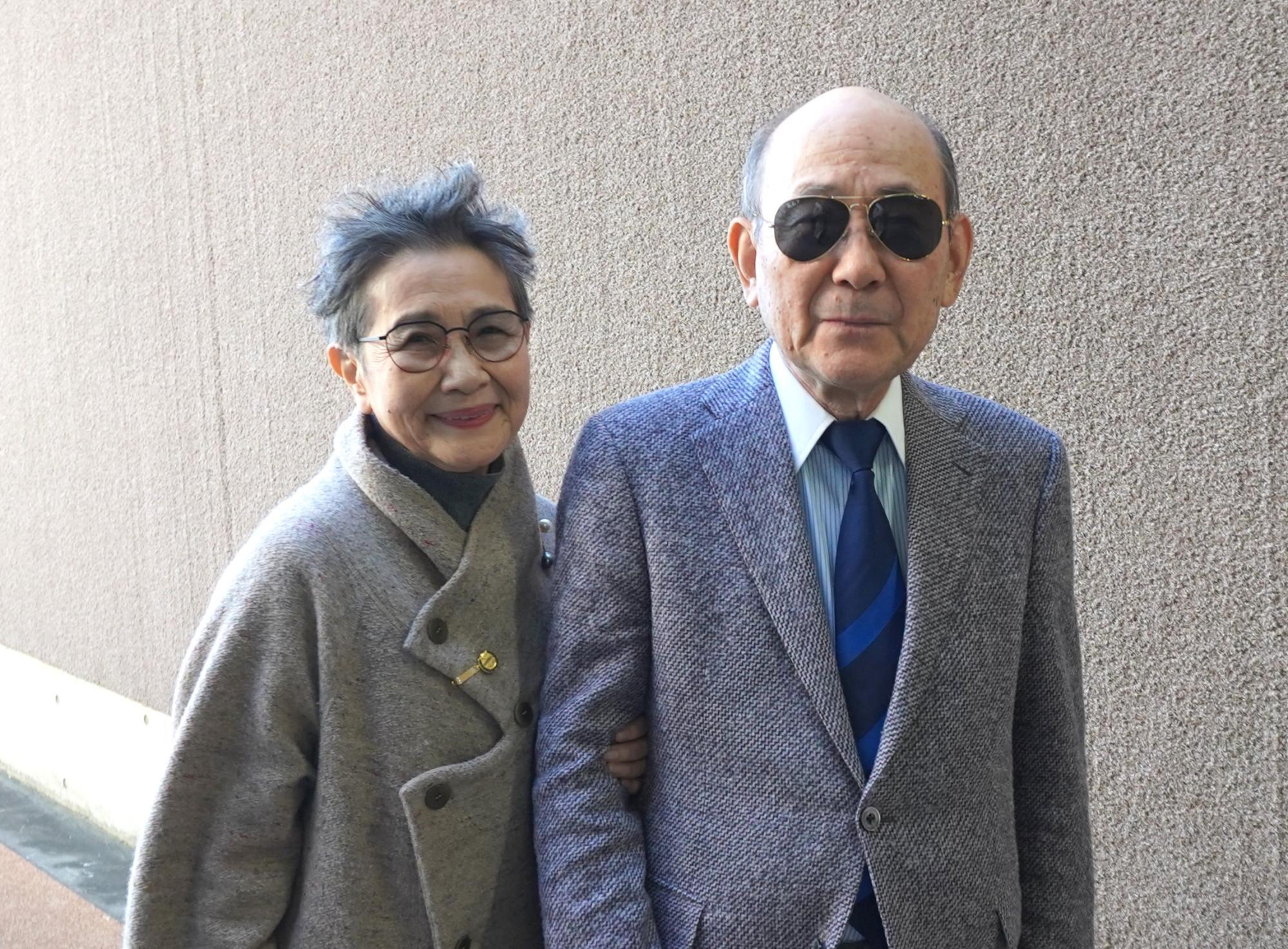 現在の鶴見芳子さんと大久保洋吉元調教師