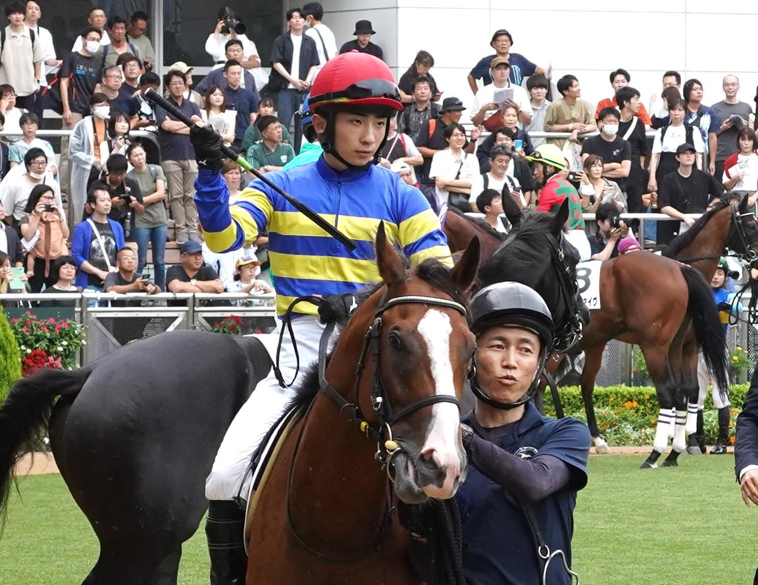 全てを投げ打ってサポートしてくれる家族に対し、恩返しを誓う 全てを投げ打ってサポートしてくれる家族に対し、恩返しを誓う