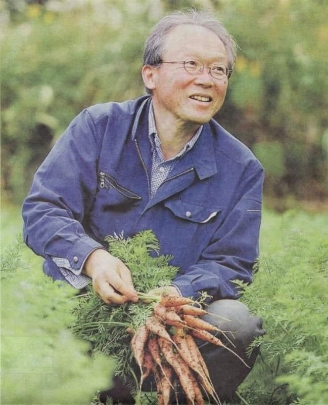 「野菜作りが子どもの頃から好き」と笑う吉田さん。農業、野菜作り、土作りに情熱を傾けている（撮影／長崎新聞社　尋木章弘）