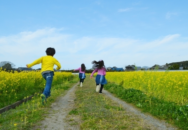 (休校中も遊びから充実した日々になることも 写真素材:photoAC)