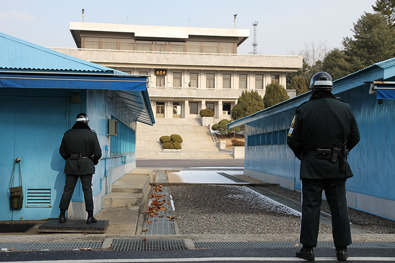 南北が直接対峙する板門店。昨年11月には北朝鮮兵士が徒歩で南側に「亡命」した。2017年12月筆者撮影。