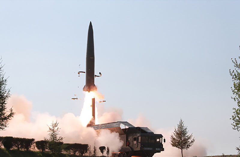 北朝鮮メディアが公開した、今回発射したミサイルの写真。労働新聞より。