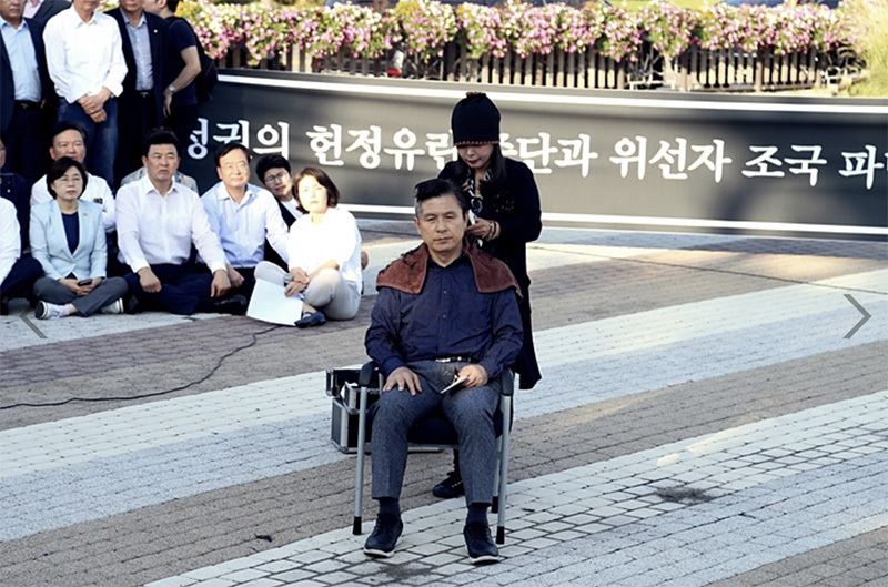 今年9月、チョ・グク氏任命反対と反文在寅政権を掲げ、頭を刈る自由韓国党の黄教安代表。決定的なシーンだった。写真は自由韓国党HPより。