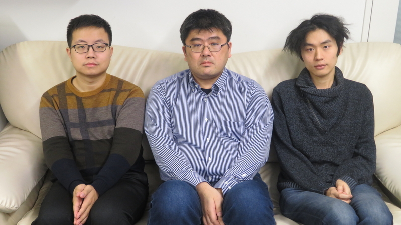 左から順に、芝浦工業大学の劉軒さん、小山友介教授、王雪麟さん（筆者撮影）