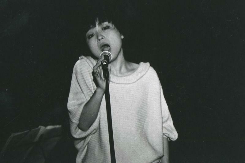 「銀巴里」で歌うクミコさん,1980年代（事務所提供）