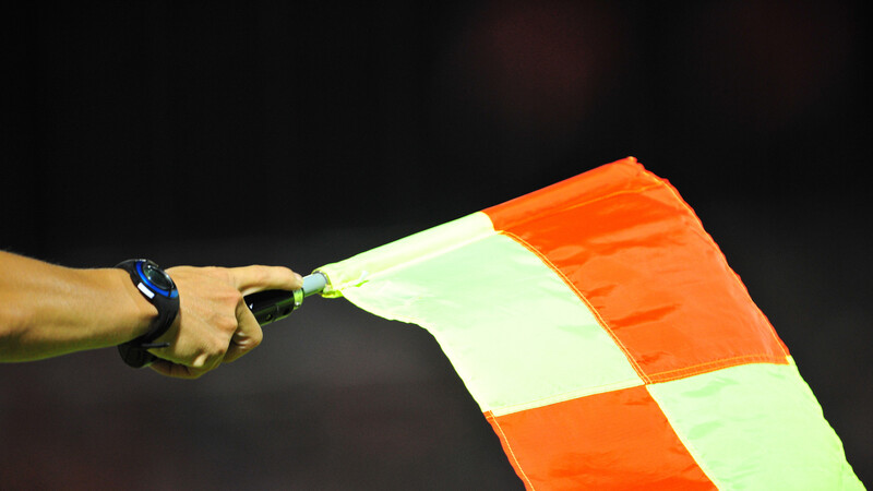 jリーグ判定 3つのレッドカードが妥当と認定 ボールに行ったじゃん で見過ごされがちな判定基準 清水英斗 個人 Yahoo ニュース jリーグ判定 3つのレッドカードが妥当と認定 ボールに行ったじゃん で見過ごされがちな判定基準 清水英斗 個人 Yahoo ニュース