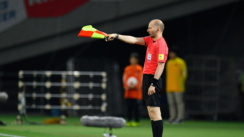 あの判定の背景 トラップが大きくなったら黄色信号 審判に求められる予測と シャッターのコントロール 清水英斗 個人 Yahoo ニュース あの判定の背景 トラップが大きくなったら黄色信号 審判に求められる予測と シャッターのコントロール 清水英斗 個人 Yahoo ニュース