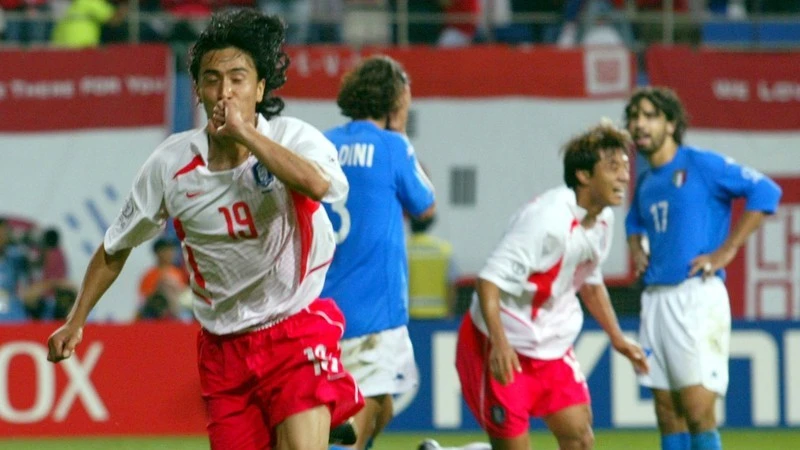 度が過ぎた一部の 熱狂 と 誤審 は02年ｗ杯の 負の遺産 なのか 慎武宏 個人 Yahoo ニュース