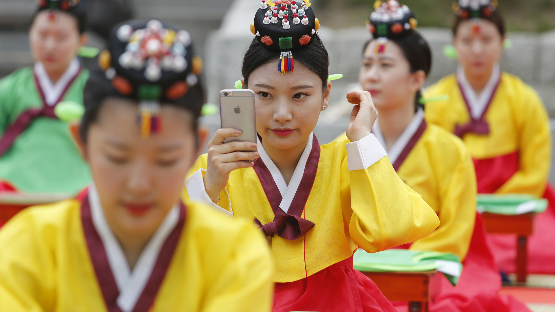 Iz Oneら 新成人 アイドルはどうする 知れば面白い 韓国の 成人の日 慎武宏 個人 Yahoo ニュース