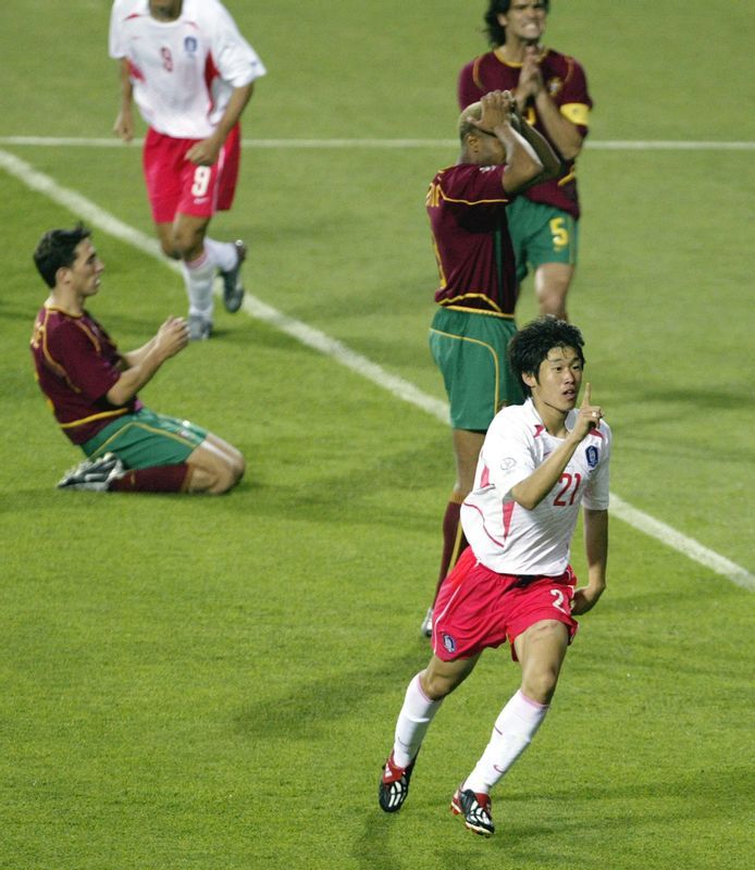セールお得キム・テヨン 金泰映 2002年日韓ワールドカップ 韓国代表選手 マスクマン 写真