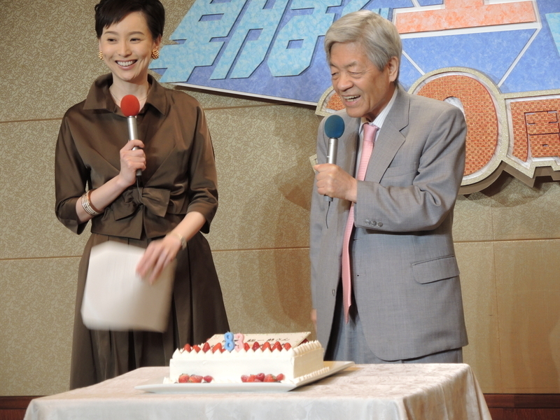田原さんの３日後の誕生日を祝ってケーキが…