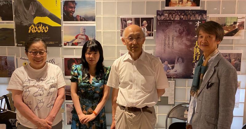 左から八幡支配人、阿部さん、筆者、長塚監督(スタッフ撮影)