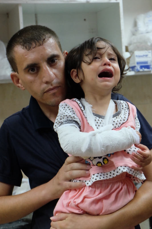 ガザ攻撃では子ども達も負傷したり殺されたりした。筆者撮影