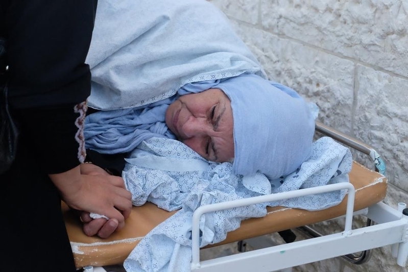 病院に運ばれてきたガザの女性（2014年　筆者撮影）
