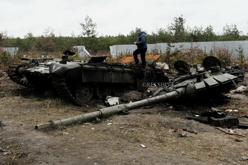 破壊されたロシア軍の戦車　ウクライナ中北部ブチャにて筆者撮影