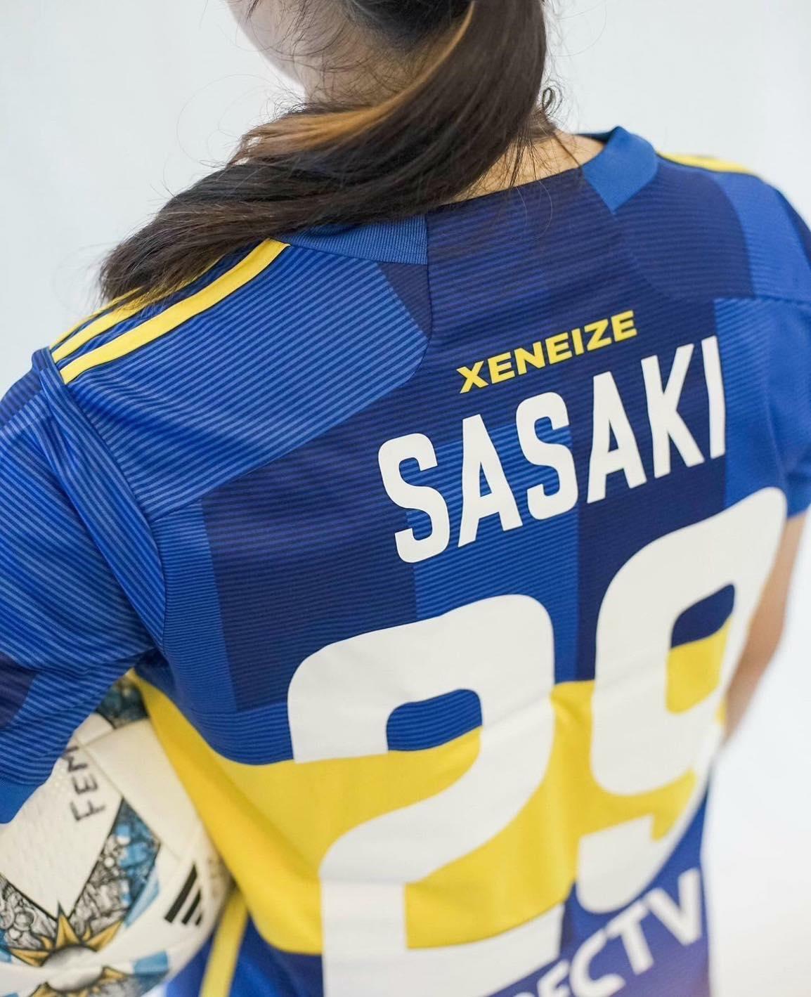 写真：エスクデロ競飛王提供　佐々木選手はボカ・ジュニアーズの女子チームで背番号29となった