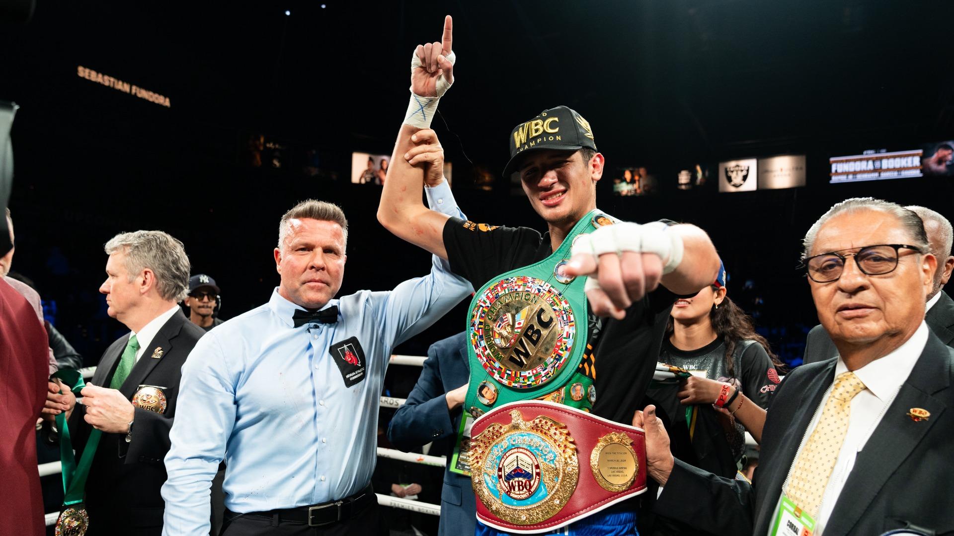 WBC/WBOスーパーウエルター級チャンピオンが4回KO勝ち（林壮一
