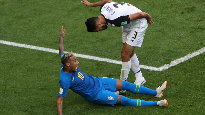暴かれたネイマールの 演技 Varがブラジル戦を真っ当な試合に 杉山茂樹 個人 Yahoo ニュース 暴かれたネイマールの 演技 Varがブラジル戦を真っ当な試合に 杉山茂樹 個人 Yahoo ニュース