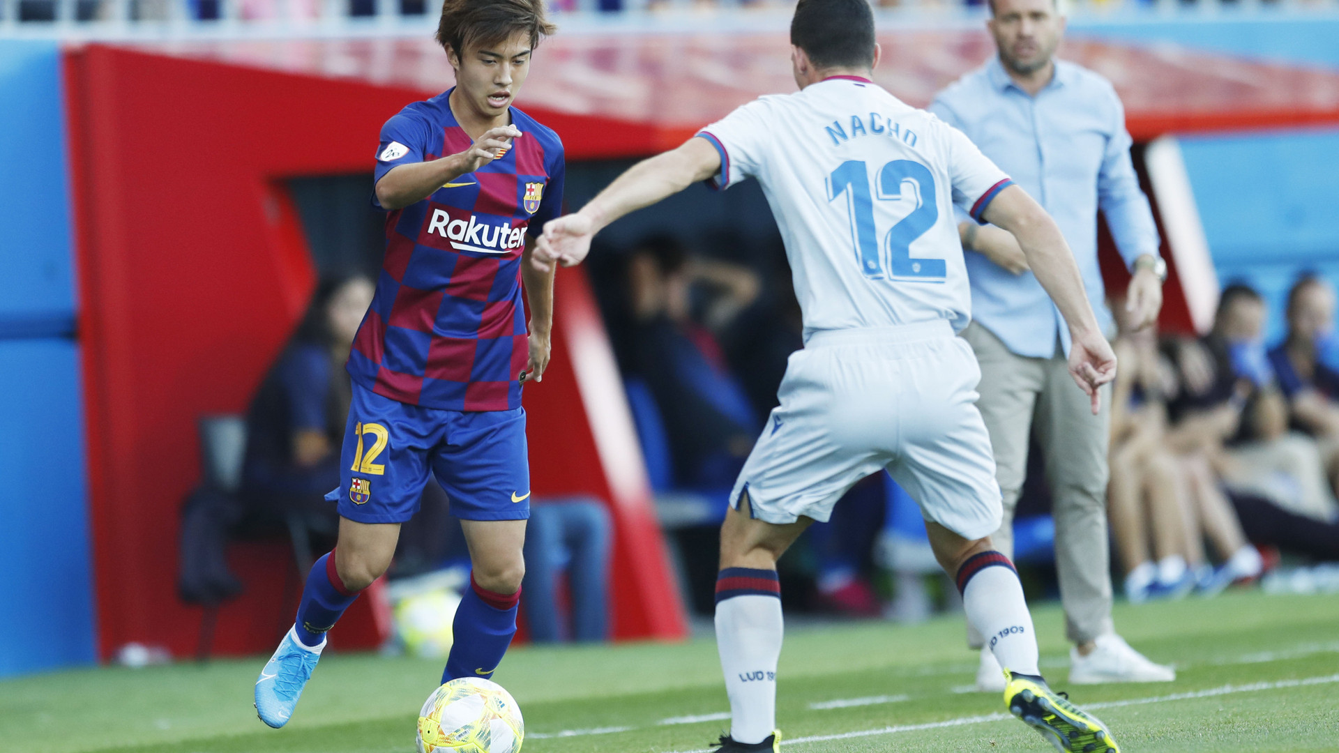 年期待の星は歳の安部裕葵 ジャマイカ戦で魅せたボールと 共鳴 する力 杉山茂樹 個人 Yahoo ニュース