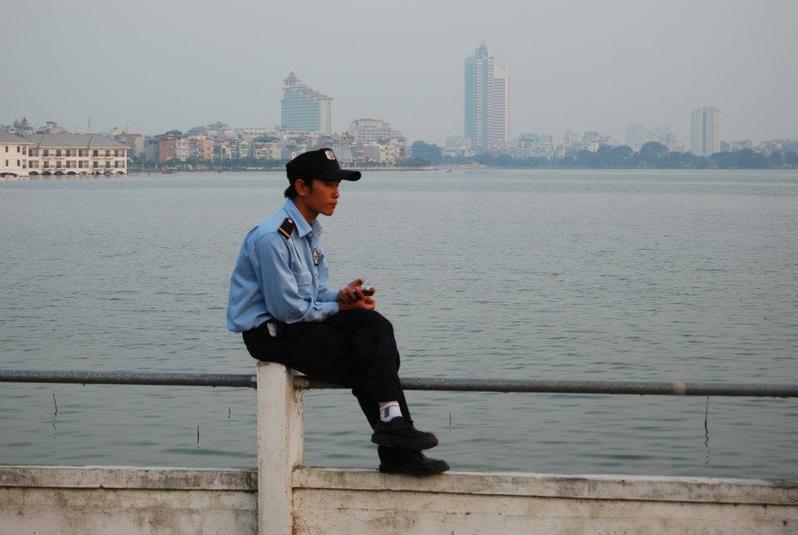 ベトナムの若者。日本に「憧れ」を持つ人も少なくない。ハノイ。筆者撮影