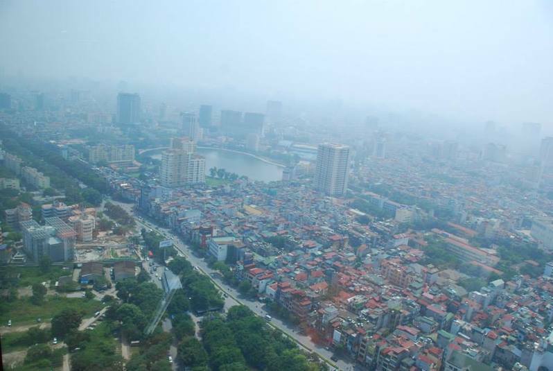 経済成長の時代に、人身取引という苦悩をベトナムは抱えている。筆者撮影、ハノイ市。