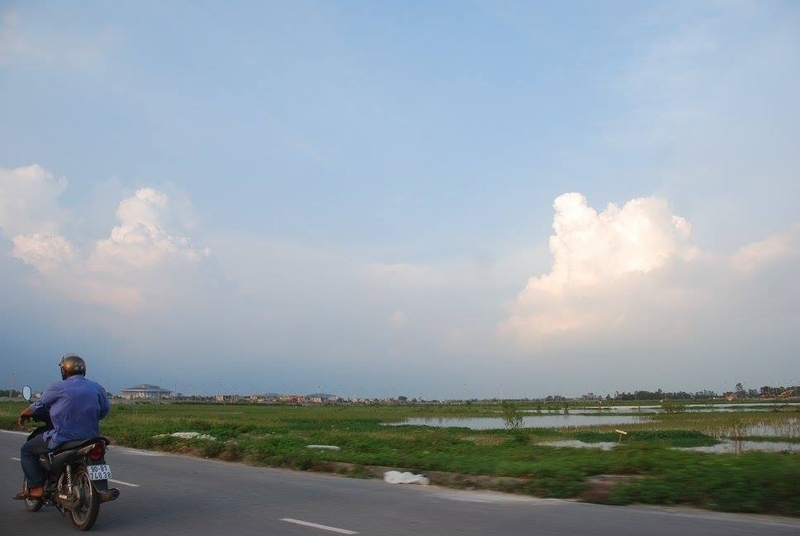 移住労働者を多く送り出しているベトナム北部の農村。筆者撮影