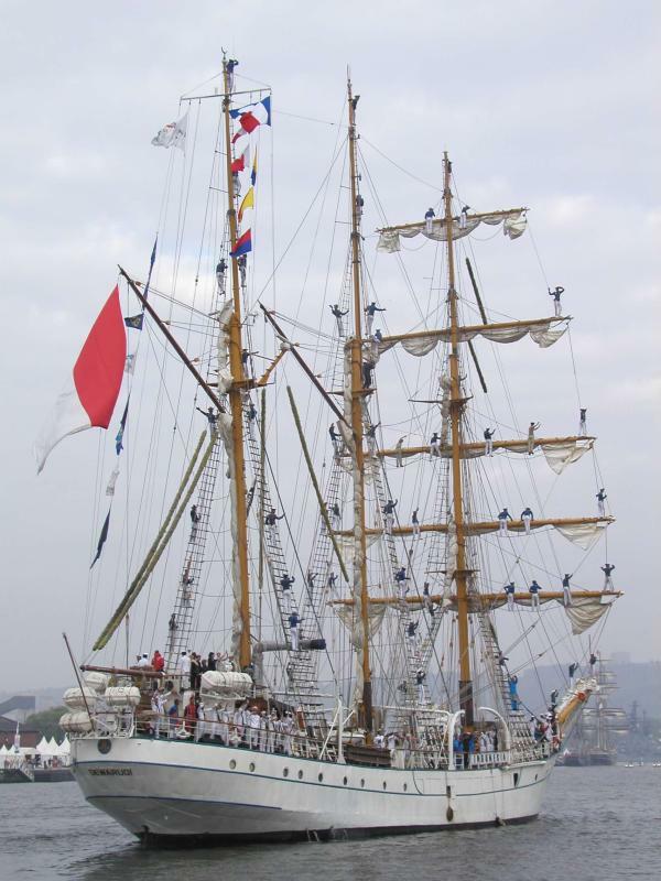 ルーアンを出航してゆく船（2003年7月）